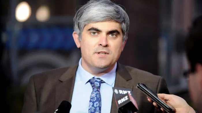Confusion over size of car emissions plan