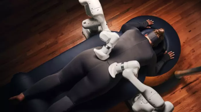 Thumbs-up for human masseur over robot