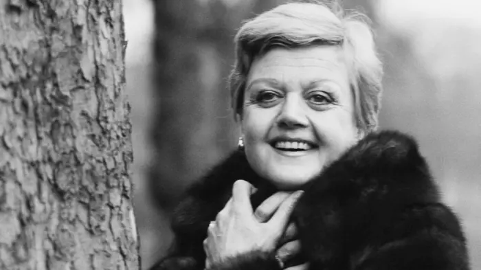 QuiznessDesk, Tuesday, Nov 25