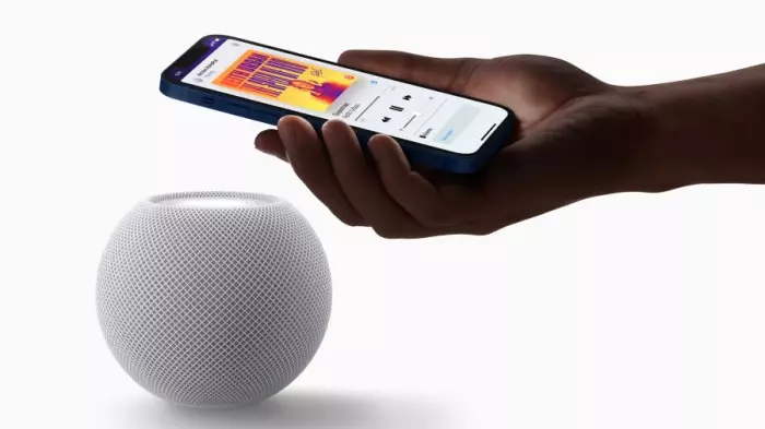 Review: Apple HomePod mini — great, but Siri spoils the fun