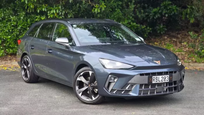 Cupra Leon V Sportstourer review: Street appeal