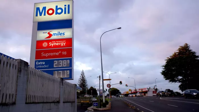 'Easing the pressure': govt kills Auckland regional fuel tax