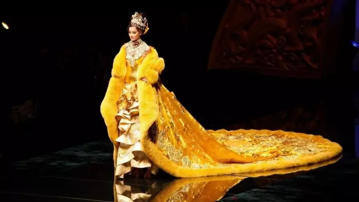 Review: Guo Pei: Fashion, art, fantasy from a creative genius