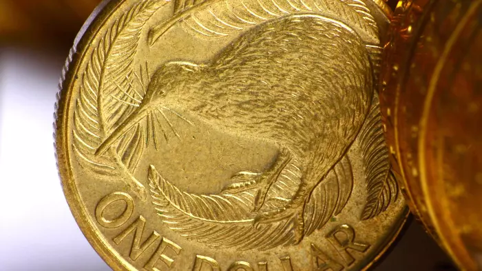 NZ dollar struggles under tariff shadow, RBNZ in spotlight