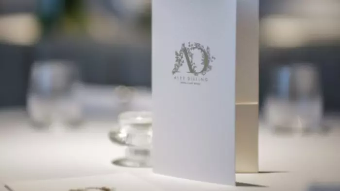 The mad manifesto of a solo diner