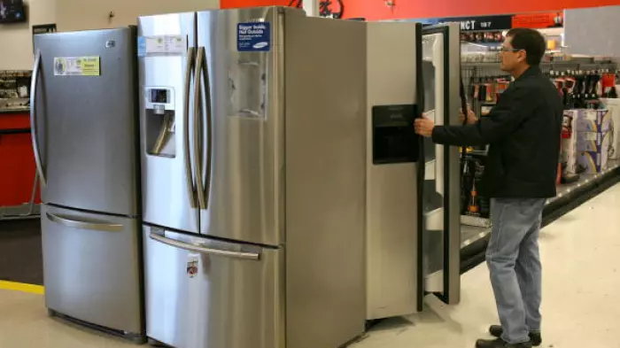 Retail card spending falls in December