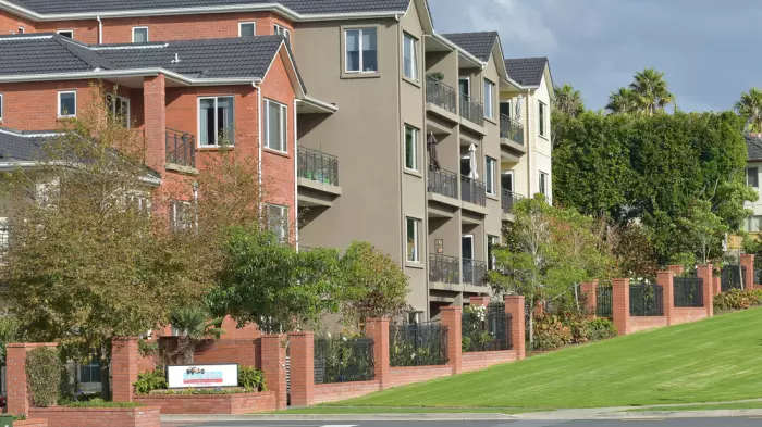 Ryman and Tower lift NZ sharemarket, but ends lower