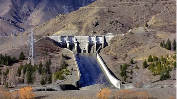 Consumers carry can for sweetheart smelter deal
