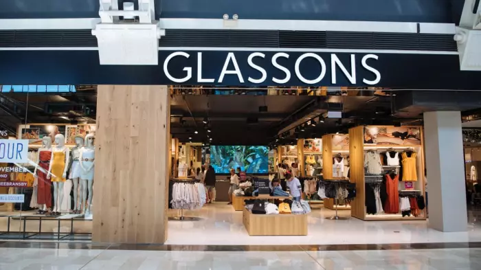 Analysts heap praise on Hallenstein Glassons