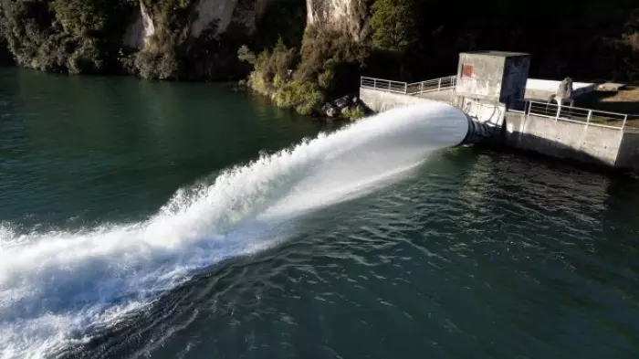 Weak energy companies drag NZ sharemarket lower