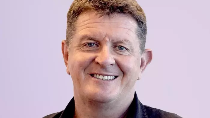 On the Money: John Holt does it again, Eliza McCartney, Tex Edwards, and more