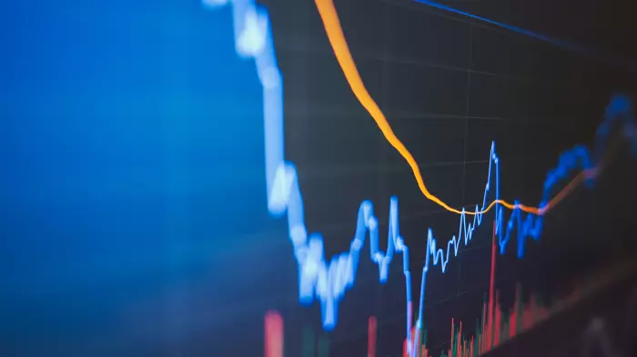 Late bounce rescues 2022 from ignominy