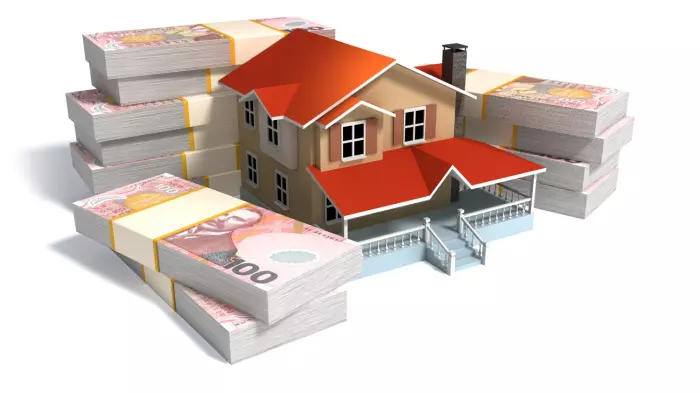Money Answers: Do I take my friend’s advice to focus on the mortgage?