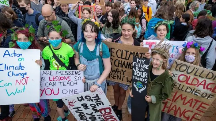 'Once over lightly' on climate policy choices
