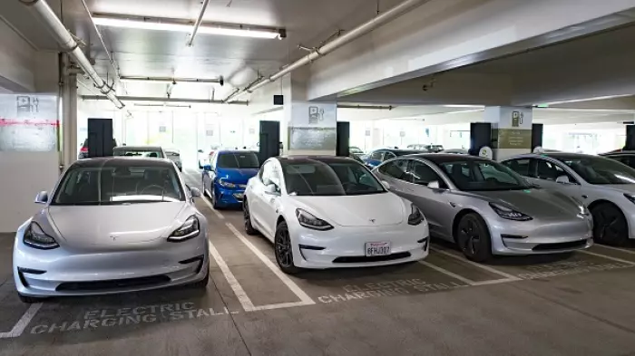 EV sales burn bright, utes stall on govt intervention