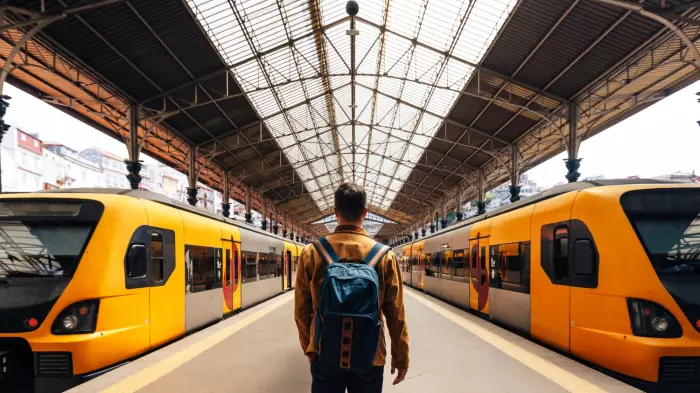 The 35 definitive rules of train travel