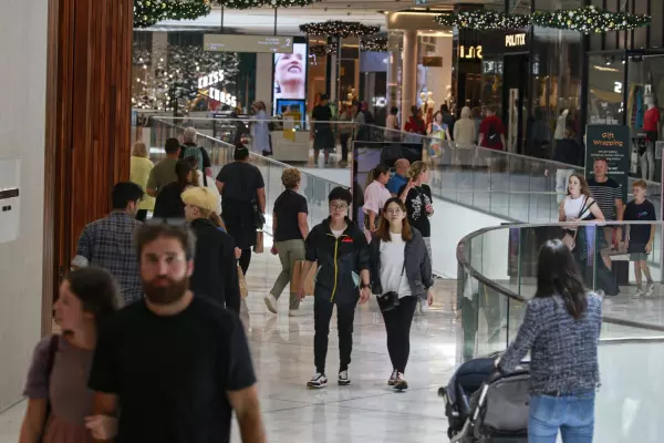 Hospo spend up as retailers suffer weaker Boxing Day