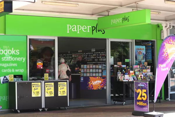 Paper Plus store owners kept in dark about capital raise