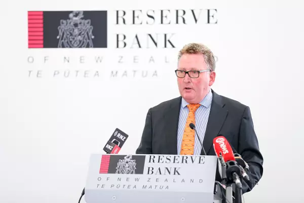 RBNZ tightens its grip on inflation