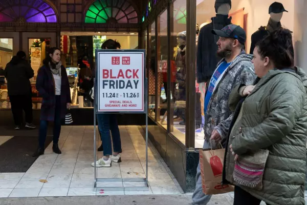 Black Friday spending strong in the US, but how they're paying is changing