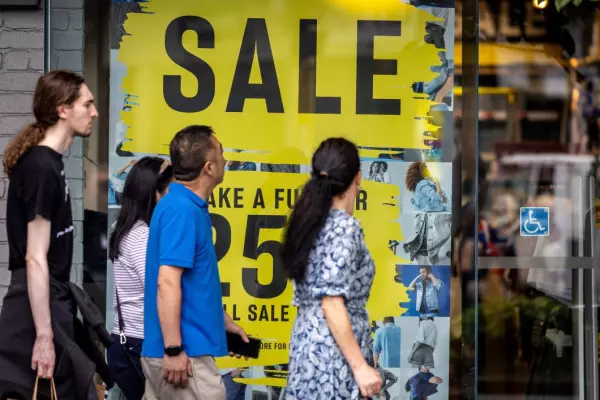 Consumers more downbeat, confidence survey finds