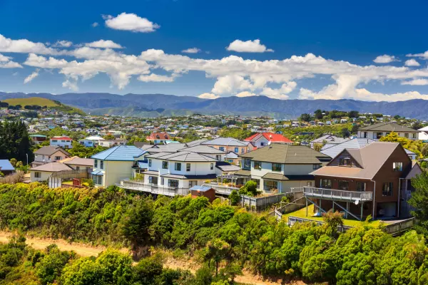 Gisborne house price inflation hits 30.6%; RBA, RBNZ threaten more bond buying