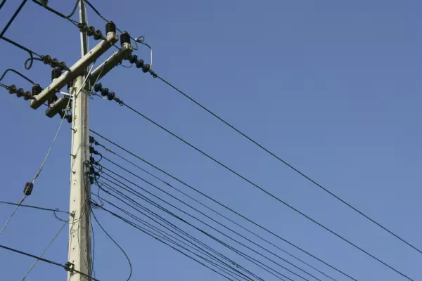 Confusion and miscalculation helped cause power cuts