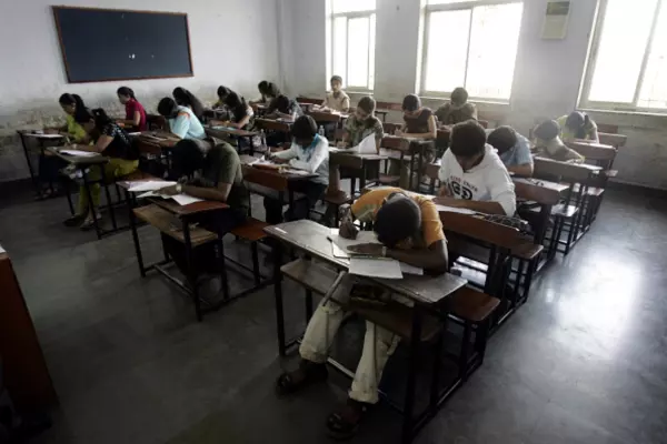 Gangs make millions helping Indians cheat on exams