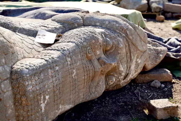 Iraqis reassemble ancient treasures ravaged by Isis