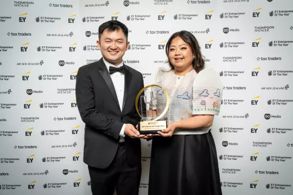 Kami co-founders win EY Entrepreneur of the year