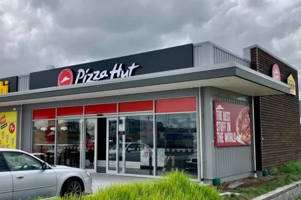 Restaurant Brands looks to set Pizza Hut store record