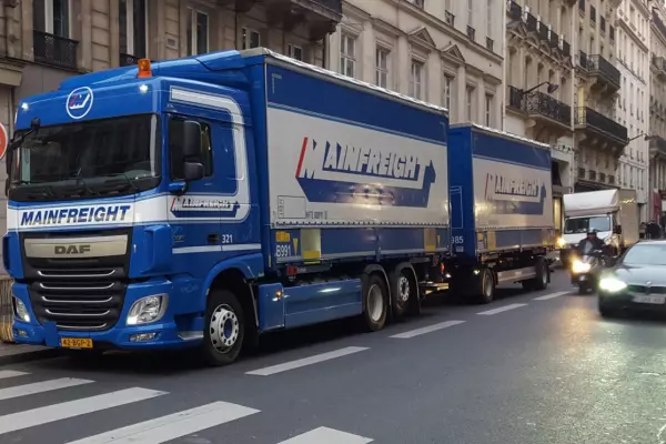 NZ sharemarket down as Mainfreight, utilities move