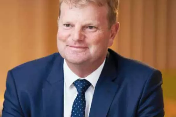 NZX chair announces succession, fee rise plan