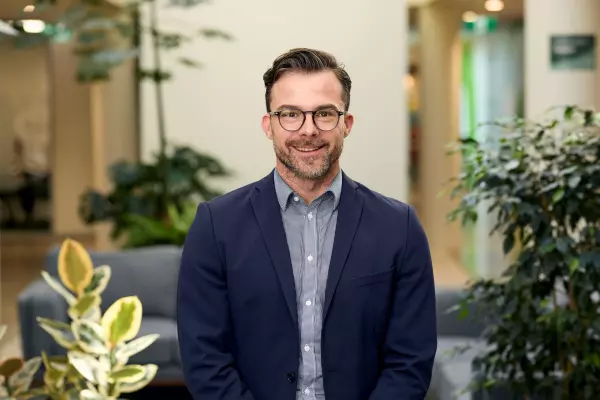Warehouse CFO to take top job