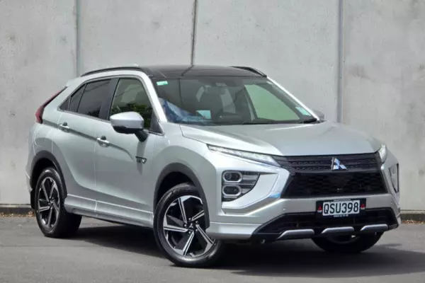 Mitsubishi Eclipse Cross PHEV VRX: global efficiency