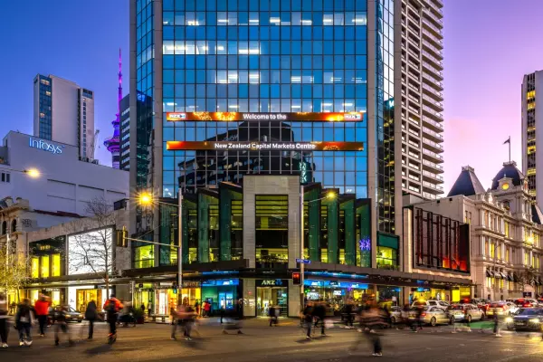 Geopolitical tensions keep NZ sharemarket steady