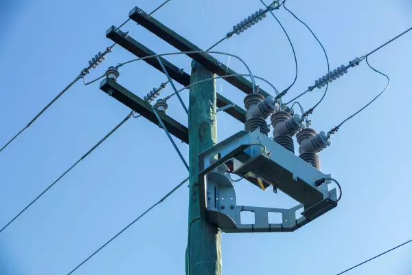 Electricity contract issues 'may pose risk to competition'