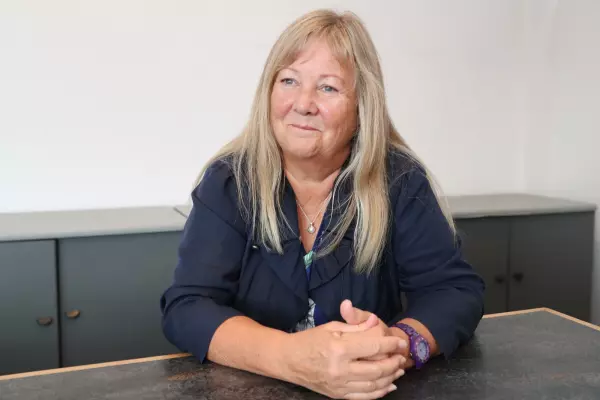 Simmonds bins official advice on waste policy