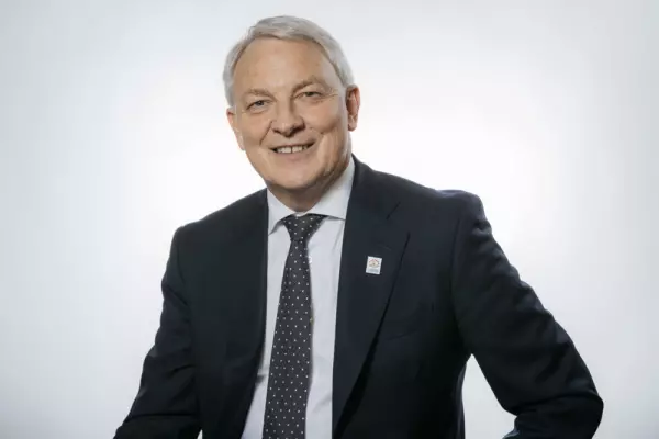 Phil Goff sacked as High Commissioner after 'disappointing' comments