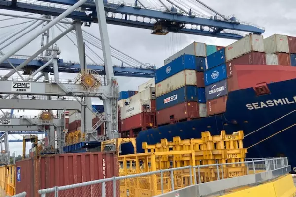 Looming global container shortage a threat to NZ trade