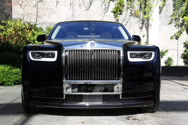 Test driving the Rolls-Royce Phantom