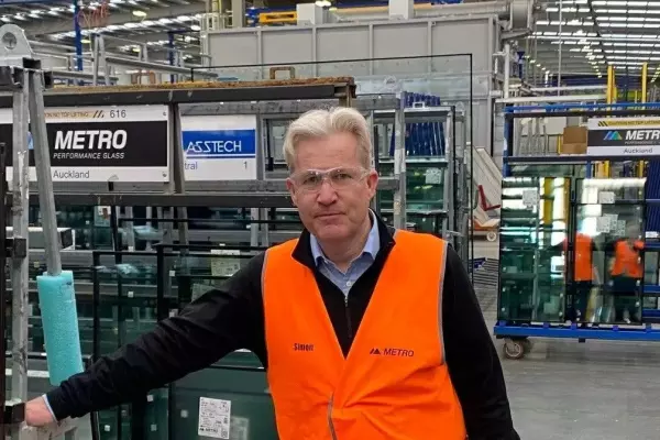 Metro Performance Glass CEO quits, $15m capital raise on the cards as Aussie sale called off
