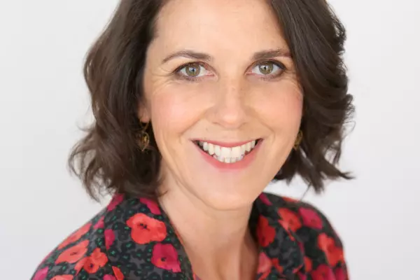 Trans-Tasman gender pay gap reflected in house ownership
