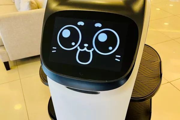 Robo-cocktail hour: robots move into room service mode