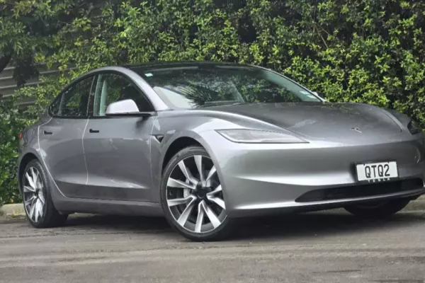 Tesla Model 3 RWD: back to basics