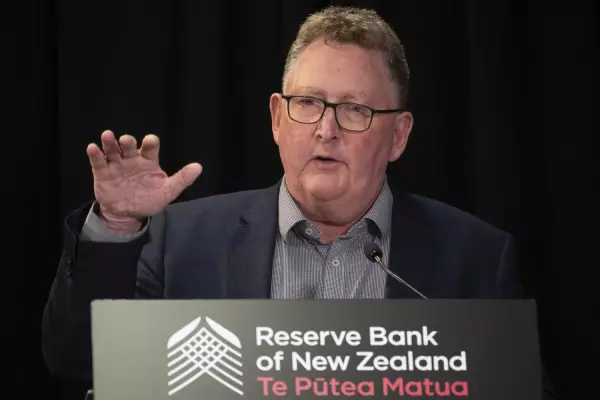 RBNZ ‘copy-pasted' policy review