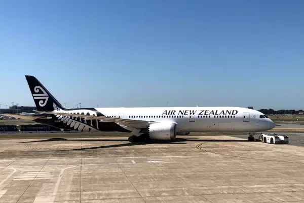 Paint peeling on Air NZ Dreamliners