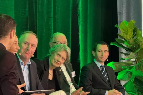 John Key, Helen Clark united in 'bed tax' support