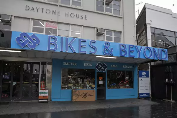 Bike store associated with former Green Party MP goes bust