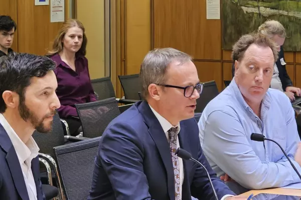 ASB, ANZ offered settlement in class action stoush